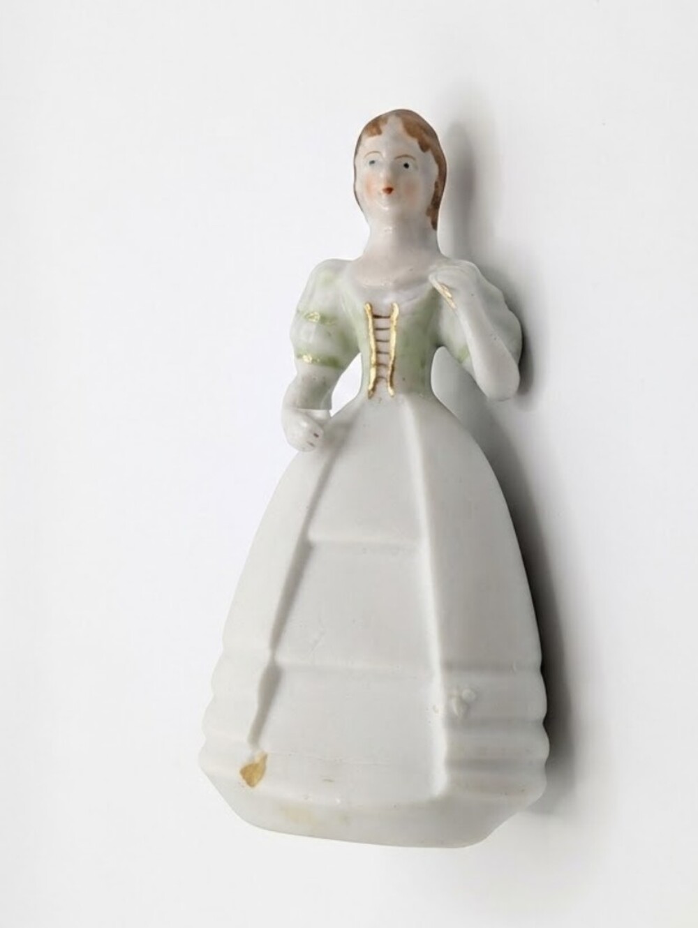 Vintage Occupied Japan Porcelain Colonial Lady Figurine 4.25"